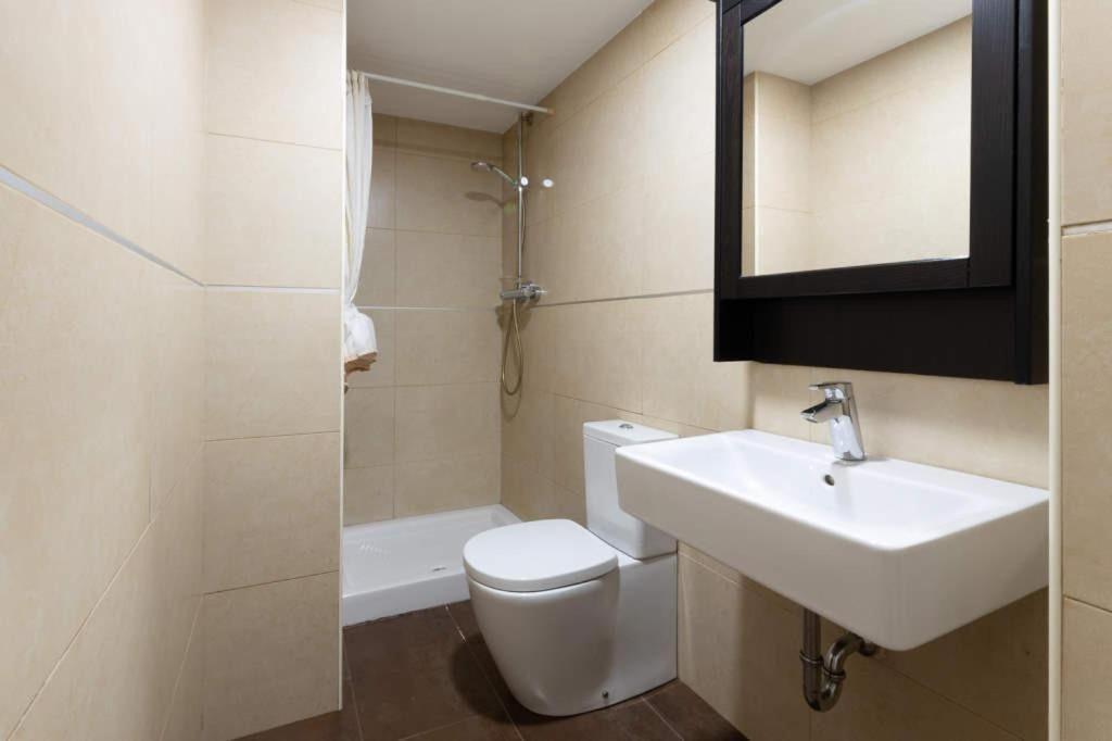 הוספיטלט דה יוברגאט Apartment Live Camp Nou מראה חיצוני תמונה